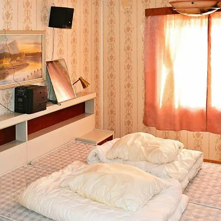 Three-bedroom Holiday In